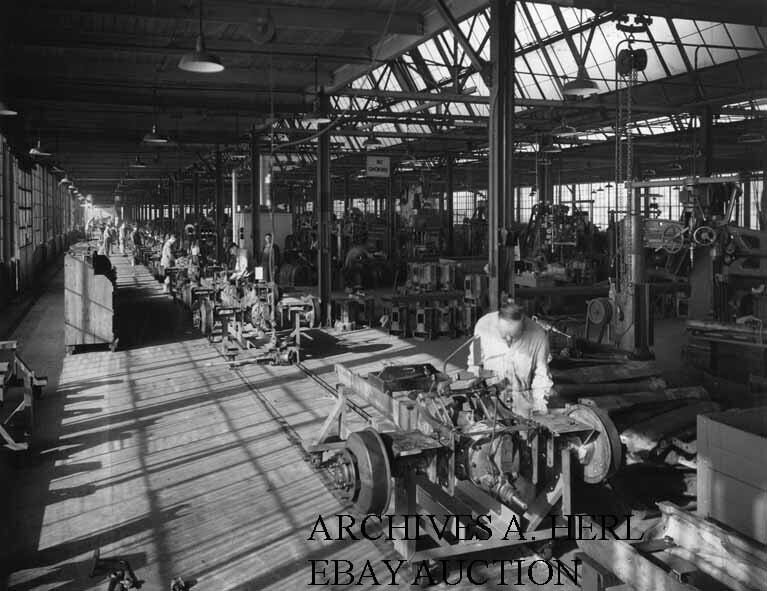Graham-Paige Motors Corporation factory 1938 assembly line auto photo press