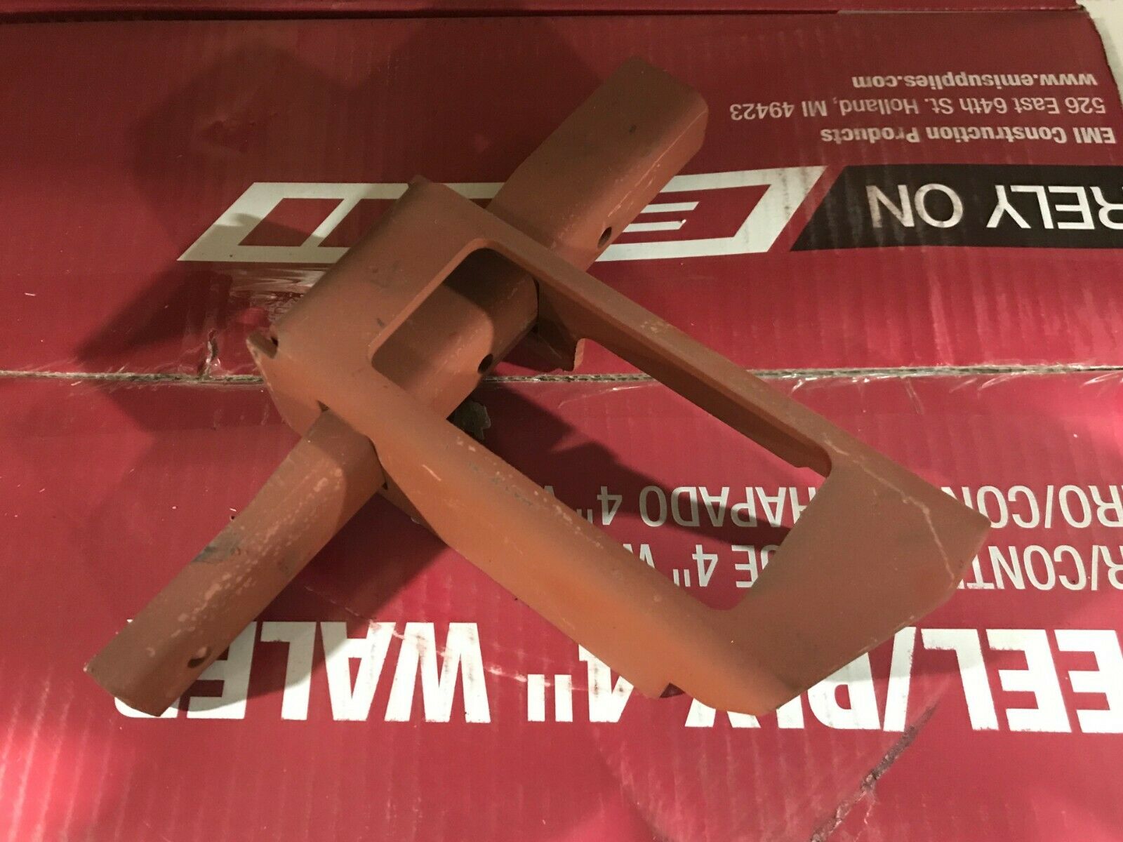 Emi Steel / Plywood 4" Waler Bracket, 055-0204 Full Box Of 25