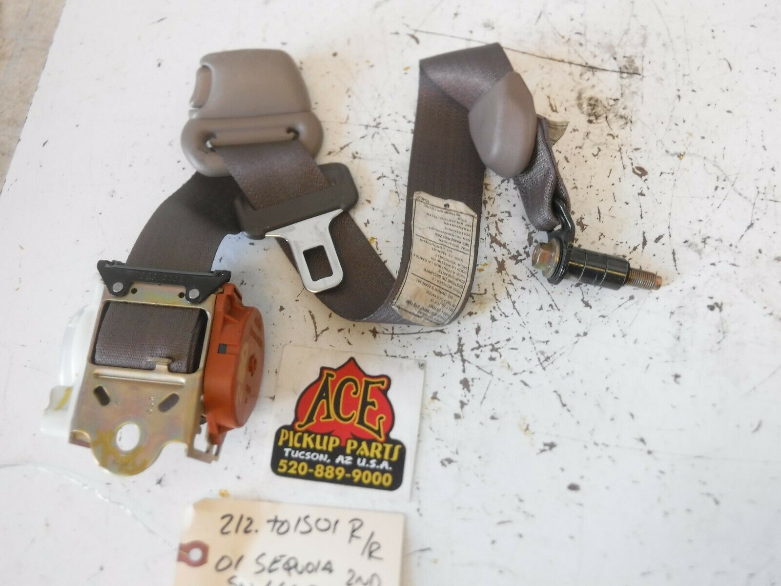 01-05 Toyota Sequoia Right Passengr Side REAR Second 2nd ROW Shoulder Seat Belt